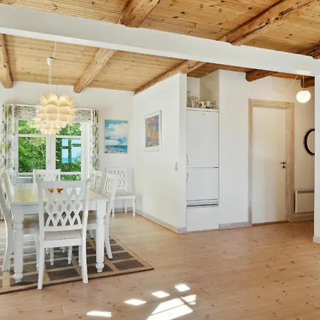 3 Bedroom Awesome In Frederikshavn Saeby (Nordjylland)
